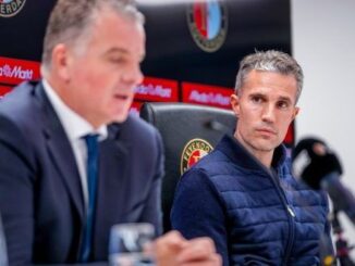 Samenvatting: Alle belangrijke momenten van Robin van Persie’s eerste persconferentie als Feyenoord-manager