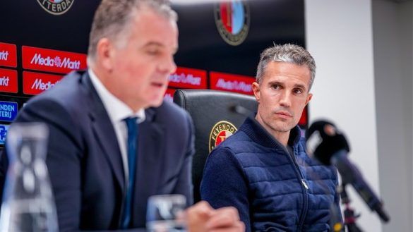 Samenvatting: Alle belangrijke momenten van Robin van Persie’s eerste persconferentie als Feyenoord-manager