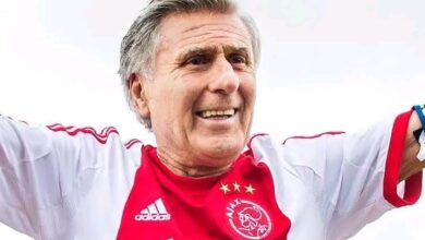 GOED NIEUW: Ajax-icoon en legende Sjaak Swart doneert drie bussen voor het gemakkelijke vervoer van spelers en fans…