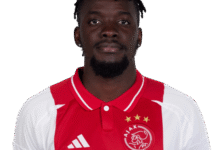 LAATSTE NIEUWS: Ik heb altijd al mijn carrière hier bij Ajax willen beëindigen, totdat Francesco Farioli me gisteren naar zijn kantoor riep en dit tegen me zei: "Dit is het toppunt van belediging dat ik ooit in mijn carrière heb ontvangen, daarom ben ik al vastbesloten om volgende maand te vertrekken", onthult Bertrand Traoré wat Francesco Farioli gisteren tegen hem zei op zijn kantoor, wat leidt tot zijn vertrek.