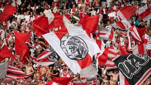 LAATSTE NIEUWS: Ajax-fans eisen ANTWOORDEN na deze ‘onvergeeflijke’ nederlaag – Is Farioli de schuldige?...
